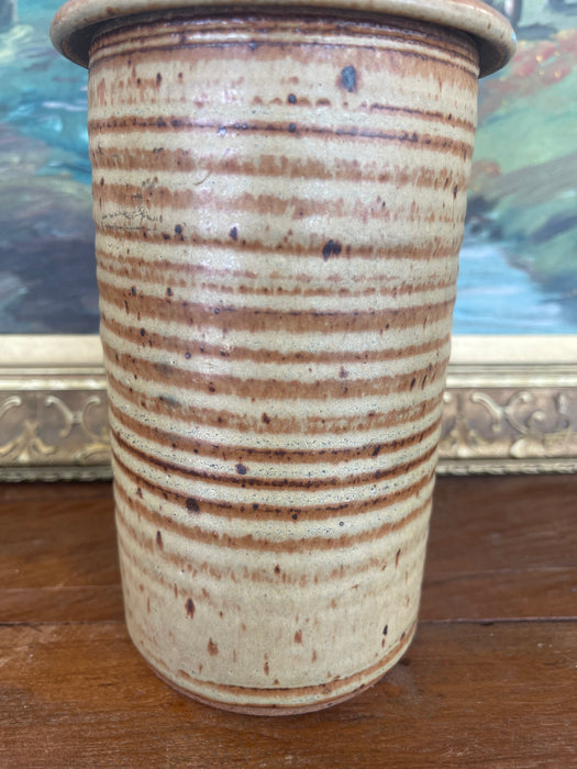 Vintage Hand-Thrown Studio Pottery Lidded Jar with Speckled Glaze and Ribbed Texture.