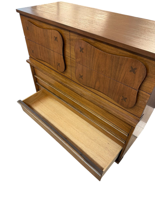 Vintage Bassett Monterey Mid-Century Modern Walnut 5 Drawer Dresser with Rosewood ‘X’ Inlays by Leo Jiranek Circa 1963