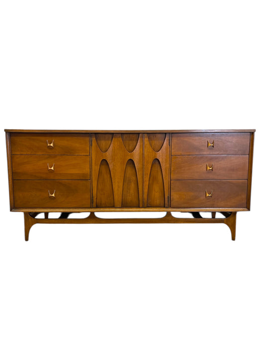 Vintage Mid Century Modern Broyhill Brasilia 9 Drawer Dresser Solid Walnut with Original Handles