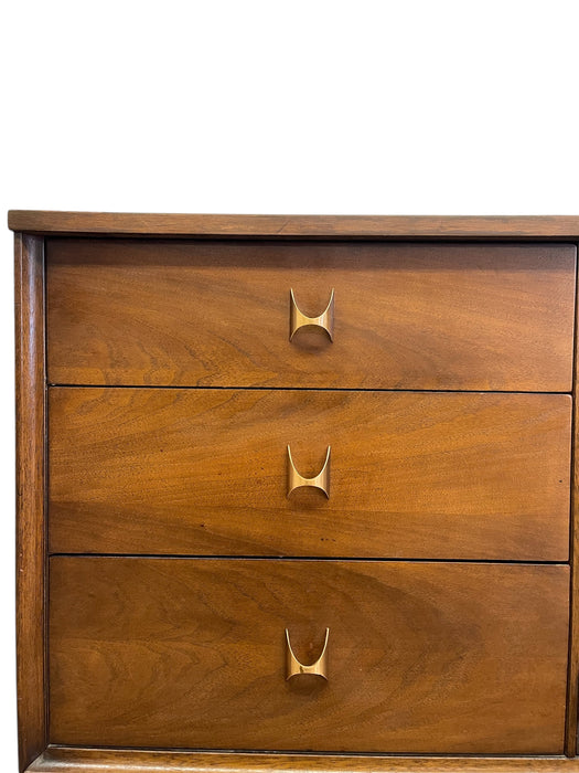 Vintage Mid Century Modern Broyhill Brasilia 9 Drawer Dresser Solid Walnut with Original Handles