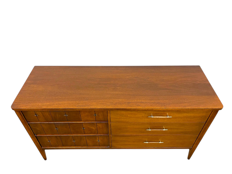 Vintage 1960s Broyhill Saga Mid-Century Modern 6-Drawer Dresser with Starburst Carvings