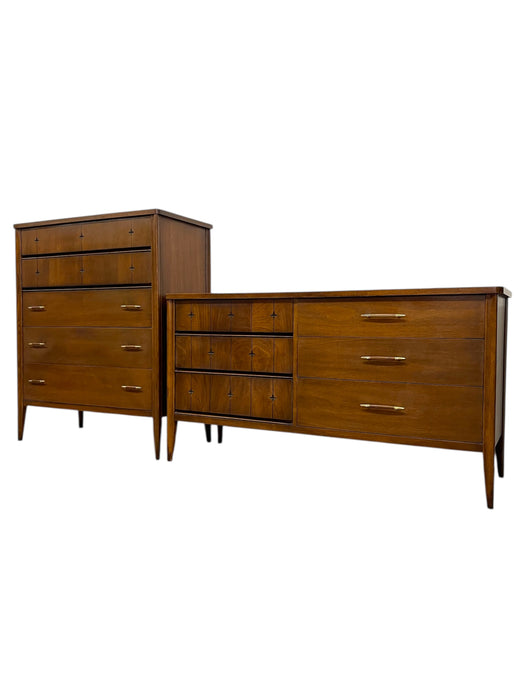 1960s Broyhill Saga Mid-Century Modern Bedroom Set - 6-Drawer Dresser & Highboy Chest with Starburst Carvings