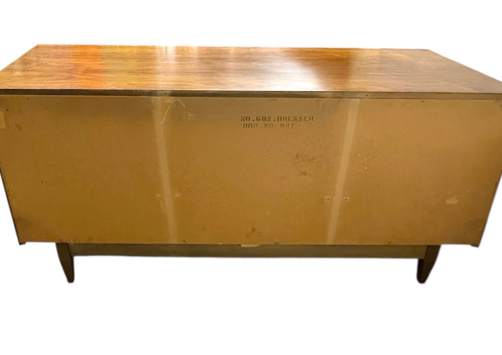 Mid-Century Modern 9-Drawer Dresser by Hooker