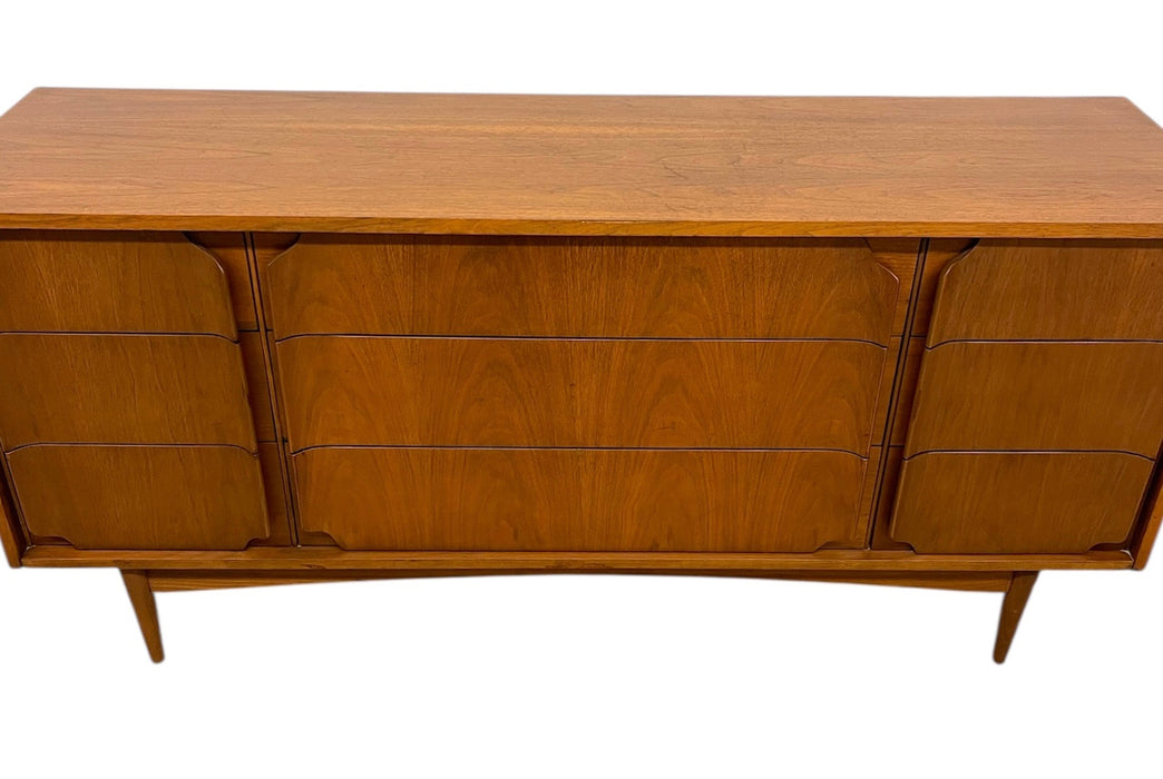Mid-Century Modern 9-Drawer Dresser with Sculpted DrawerFronts