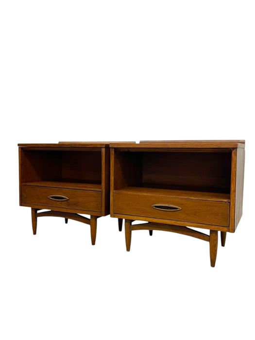 Mid-Century Modern Pair of Walnut-Toned End Table Set with Open Shelf and Dovetail Drawer