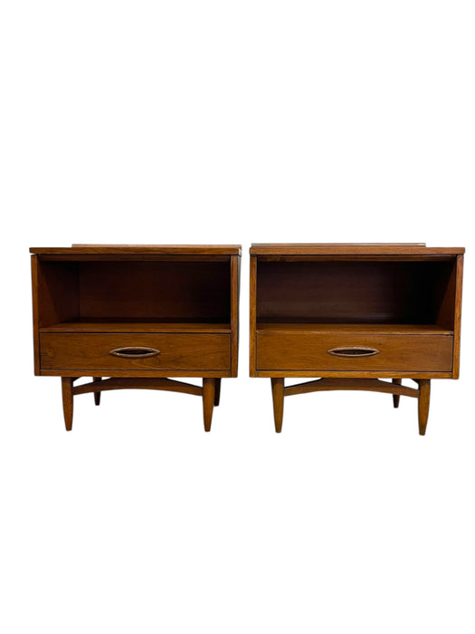 Mid-Century Modern Pair of Walnut-Toned End Table Set with Open Shelf and Dovetail Drawer