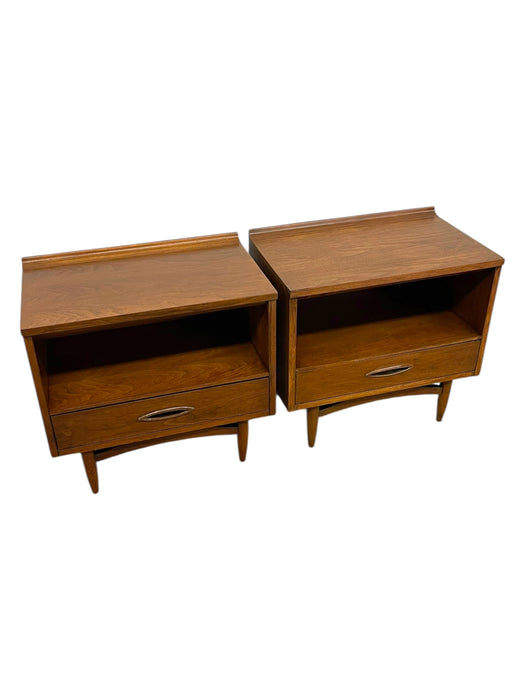 Mid-Century Modern Pair of Walnut-Toned End Table Set with Open Shelf and Dovetail Drawer