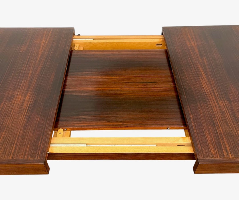 Vintage Mid-Century Modern Extendable Dining Table with Removable
Stored Leaf