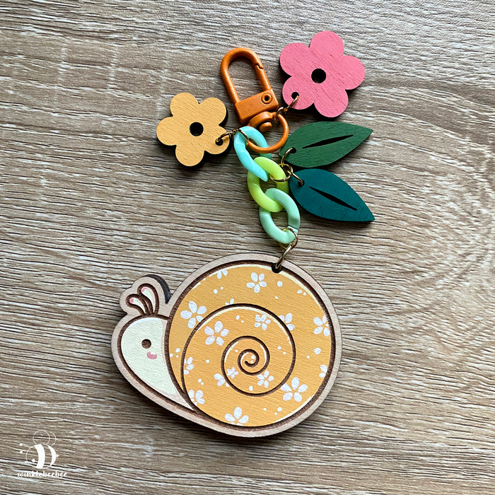 Daisy Snail - Laser Engraved Keychain