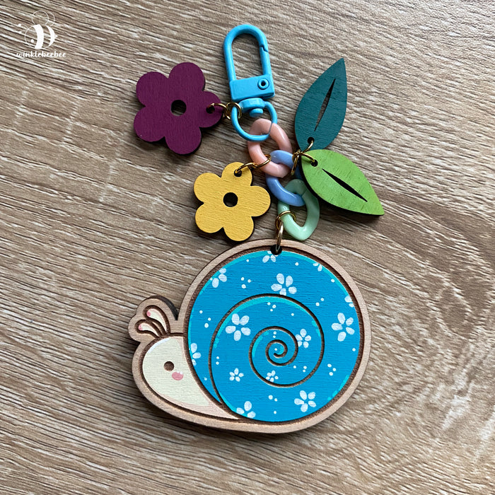 Daisy Snail - Laser Engraved Keychain