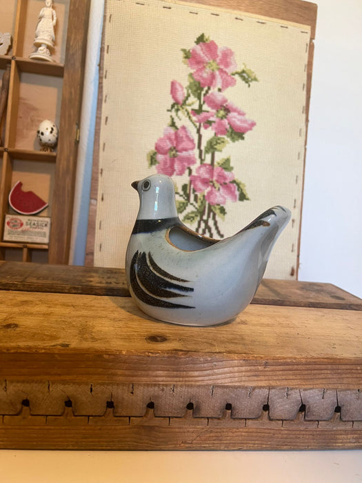 Rare Vintage Pottery Bird Ken Edwards style