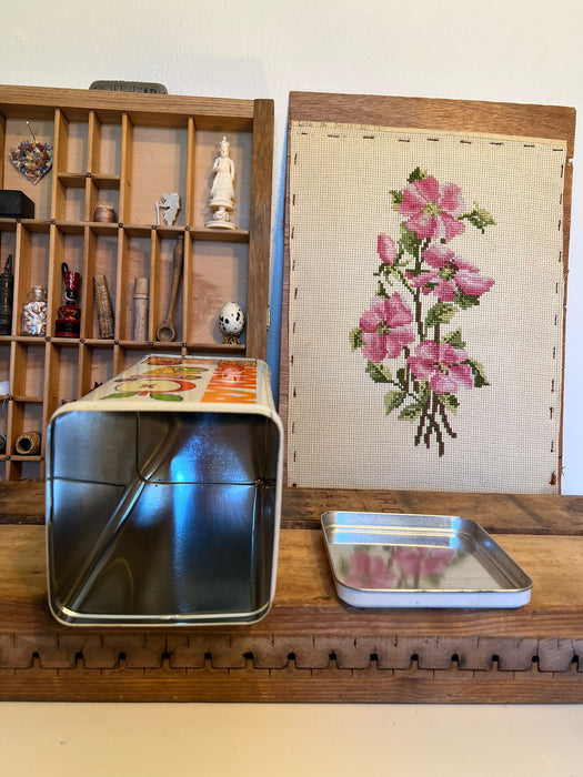 Vintage 1980 RYKRiSP metal cracker tin canister