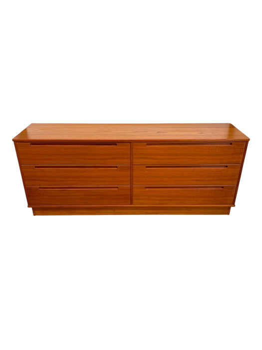Vintage Danish Mid Century Modern Teak 6 Drawer Dresser by Nils Jonsson for Torring Mobelfabrik