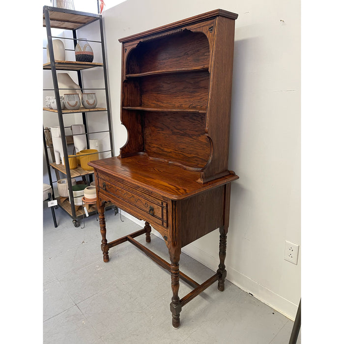 Vintage Early American Style Two Piece Hutch and Console Table. — Big Whale Consignment Vintage Early American Style Two Piece Hutch and Console Table. — Big Whale Consignment