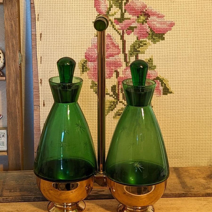 Vintage Emerald Glo Art Deco mid century modern Glasses set.(online purchase only)