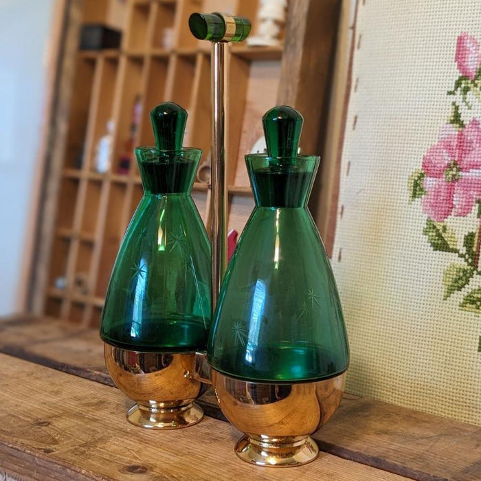 Vintage Emerald Glo Art Deco mid century modern Glasses set.(online purchase only)