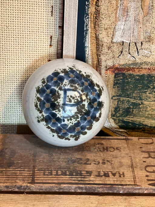 Vintage Handmade mid Century Modern style Paper weight sculpture with floral motif.