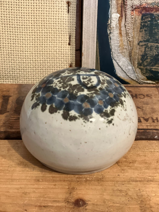 Vintage Handmade mid Century Modern style Paper weight sculpture with floral motif.