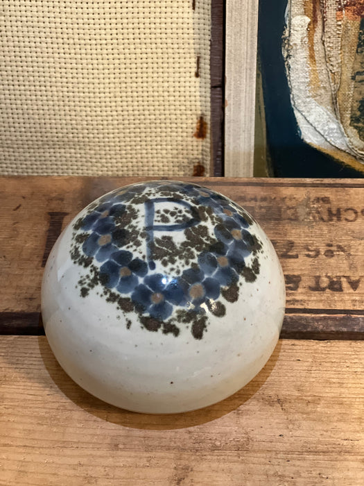 Vintage Handmade mid Century Modern style Paper weight sculpture with floral motif.