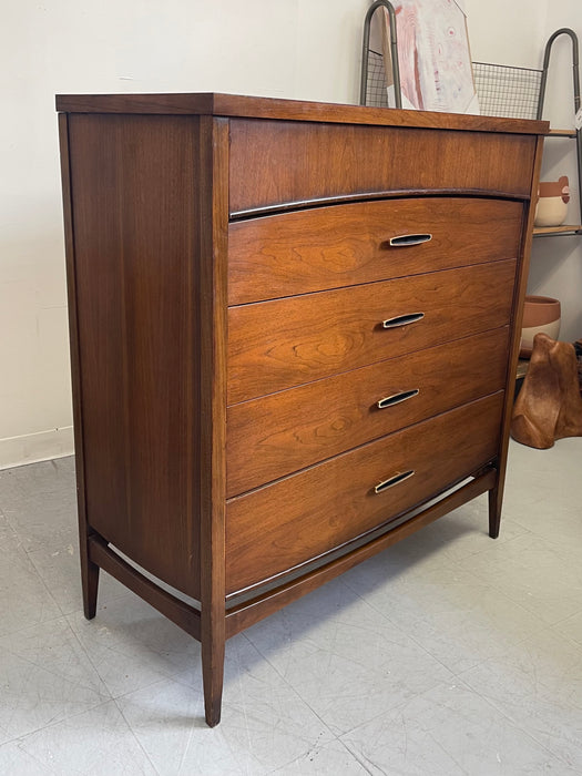 Vintage Mid Century Modern 5 Drawer walnut toned Dresser