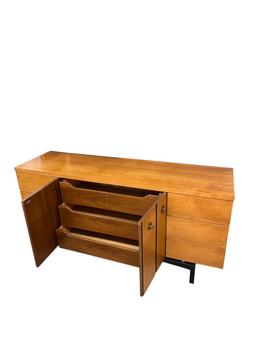 Vintage Mid Century Modern 9 Drawer Dresser by Hooker for Mainline Furniture
