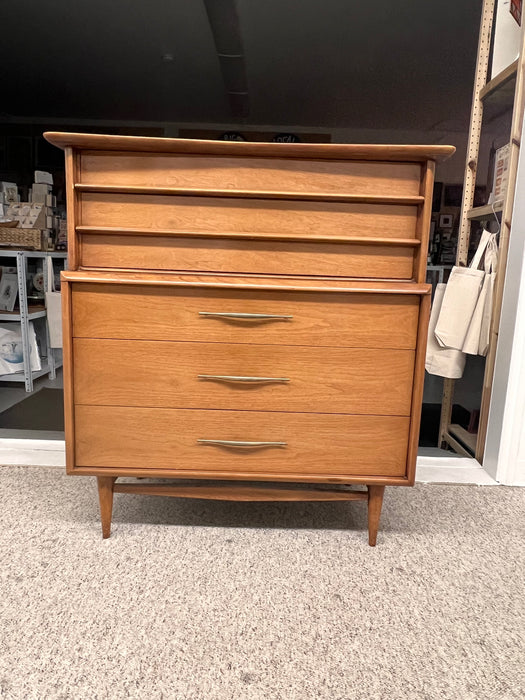 Vintage Mid Century Modern Five Drawer Solid Walnut Dresser by Kent Co Big Whale Consignment Vintage Mid Century Modern Five Drawer Solid Walnut Dresser by Kent Co Big Whale Consignment