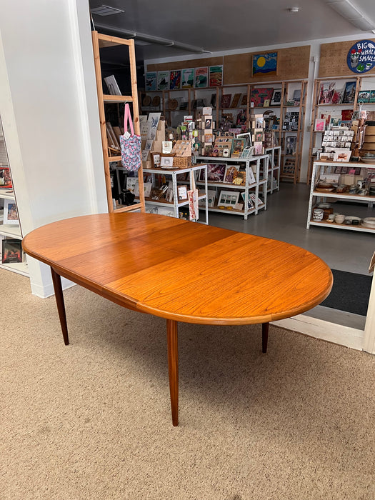 Vintage Mid Century Modern G-PlanTeak Oval Extending Dining Table1970s Butterfly Leaf UK Import