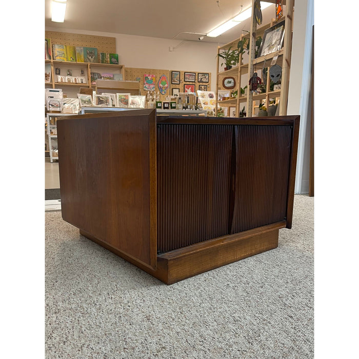 Vintage Mid Century Modern Lane First Edition Side Table Cabinet