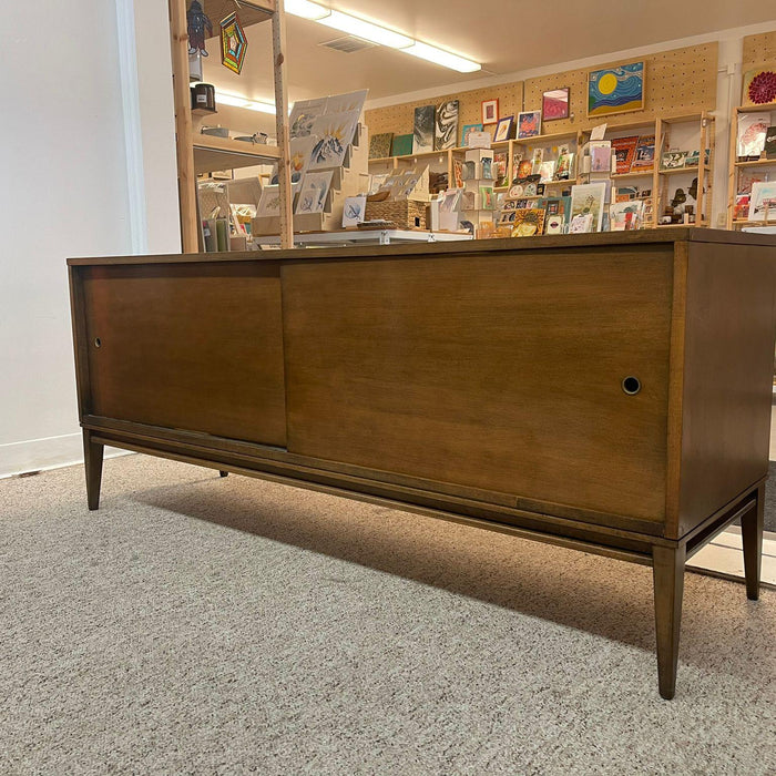 Vintage Mid Century Modern Paul McCobb Planner Group Sliding Door Lowboy Credenza.