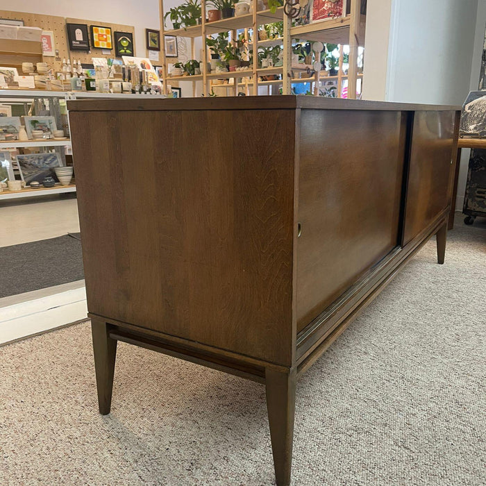 Vintage Mid Century Modern Paul McCobb Planner Group Sliding Door Lowboy Credenza.