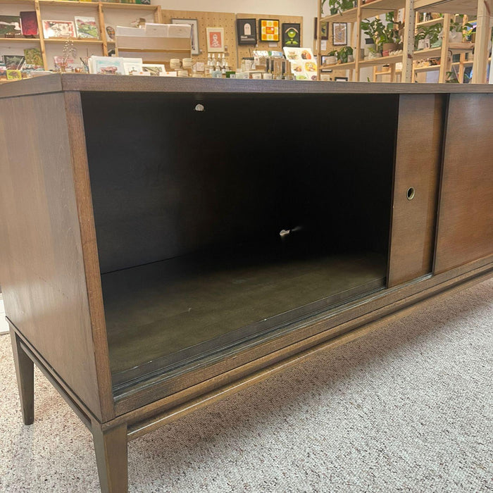 Vintage Mid Century Modern Paul McCobb Planner Group Sliding Door Lowboy Credenza.