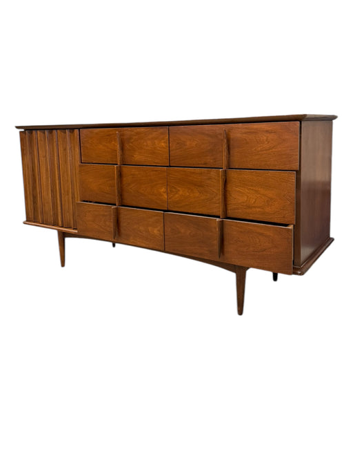 Vintage Mid Century Modern Solid Walnut 9 Drawer Dresser by United Furniture Dovetailed Drawers