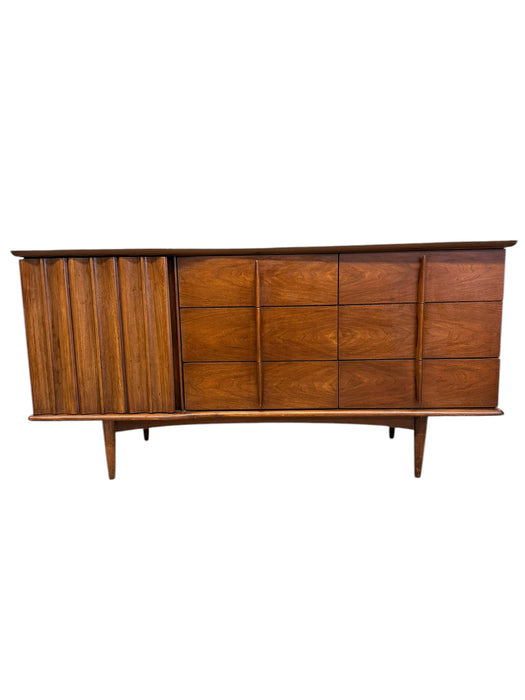 Vintage Mid Century Modern Solid Walnut 9 Drawer Dresser by United Furniture Dovetailed Drawers