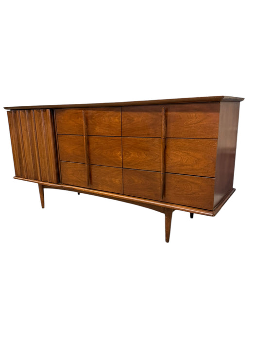 Vintage Mid Century Modern Solid Walnut 9 Drawer Dresser by United Furniture Dovetailed Drawers