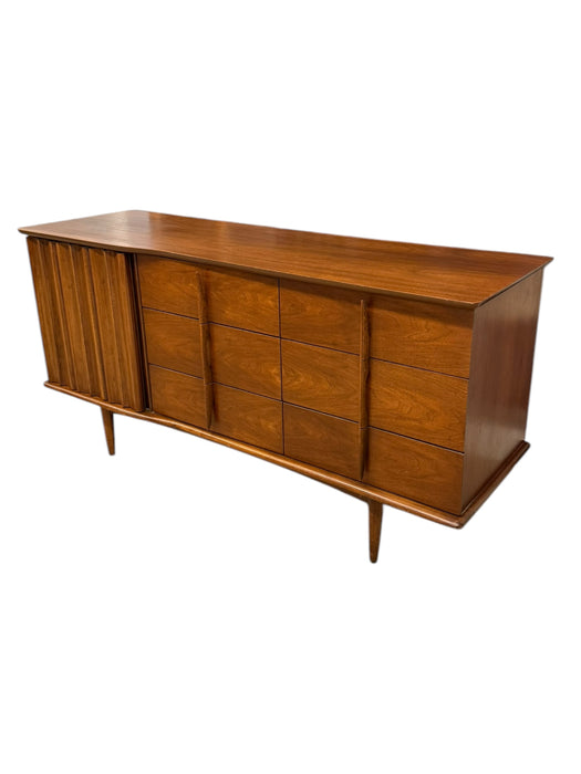Vintage Mid Century Modern Solid Walnut 9 Drawer Dresser by United Furniture Dovetailed Drawers
