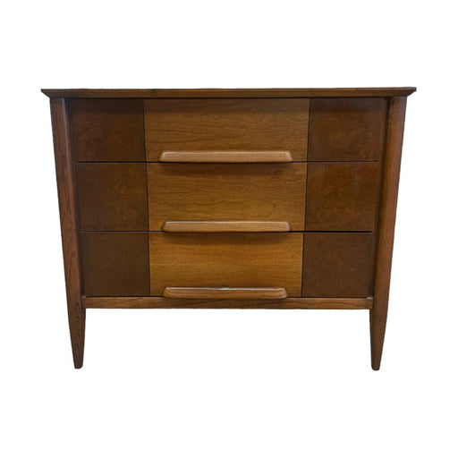 Vintage Mid Century Modern Stanley Furniture Walnut Toned Dresser with Burl Accents