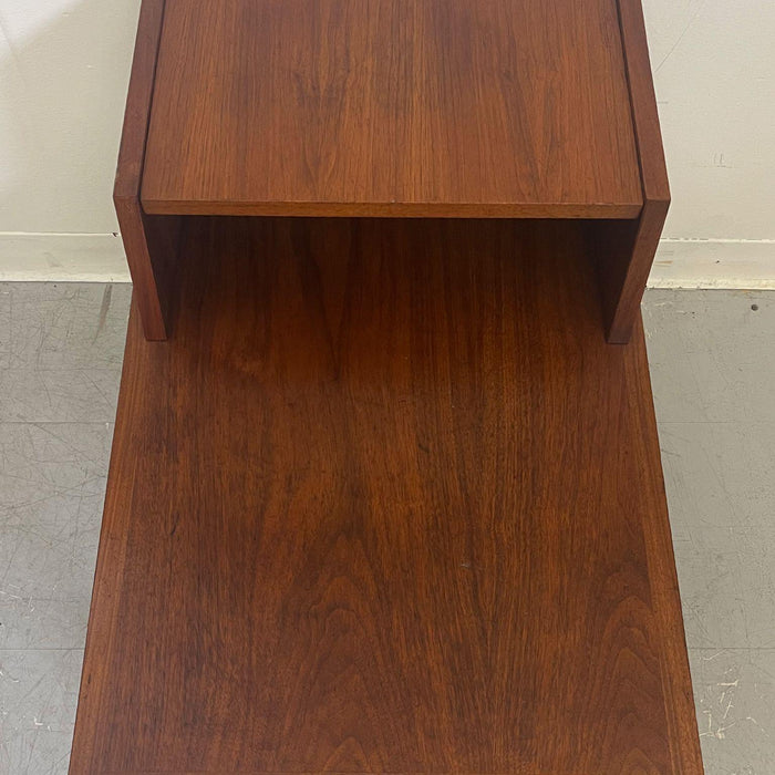 Vintage Walnut Toned Mid Century Modern Accent Table.