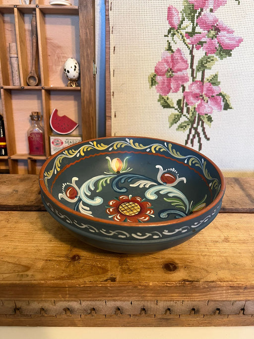 Vintage rosemaling Norwegian style handpainted wooden bowl