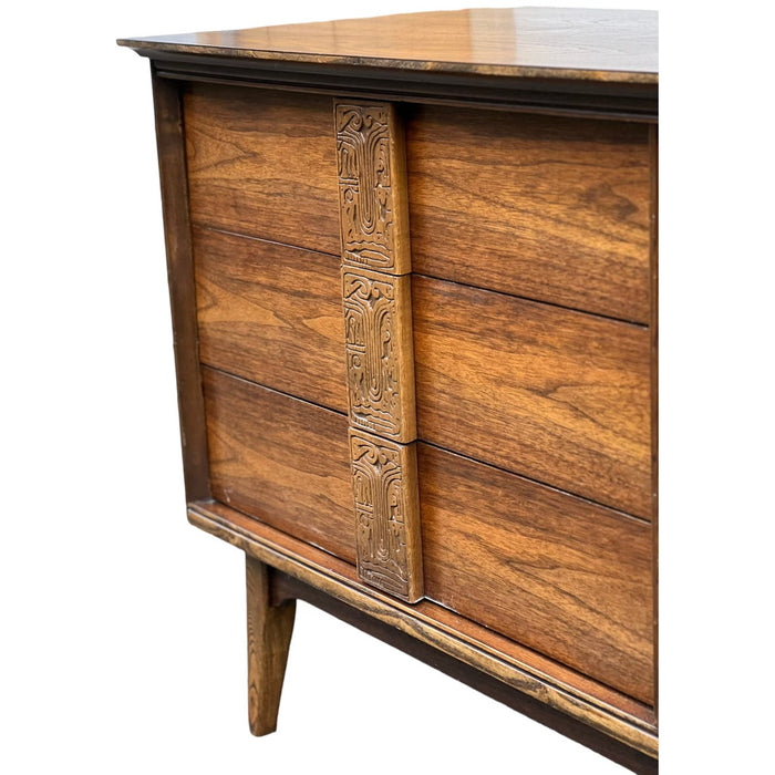 Vintage Mid Century Modern Bassett 6 Drawer Dresser Dovetail Drawers (Available by online Purchase Only)