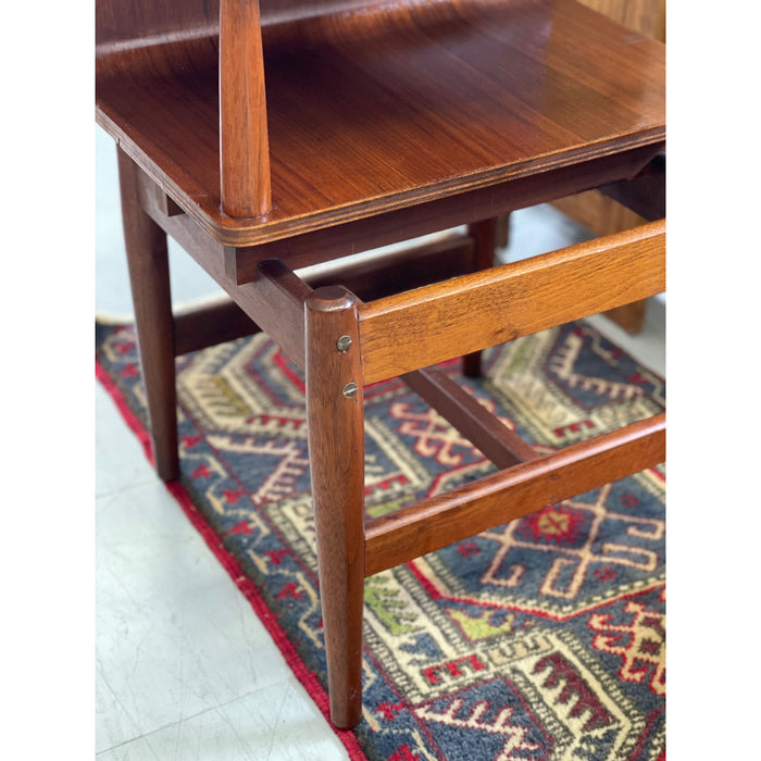 Vintage Atomic Mid Century Modern Style Accent Table