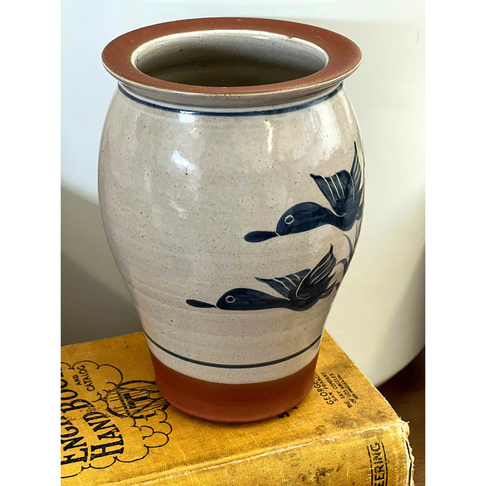 Vintage Pottery w Ducks