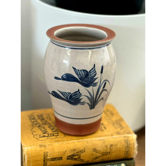 Vintage Pottery w Ducks