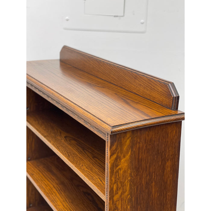 Vintage Traditional English Bookshelf UK Import